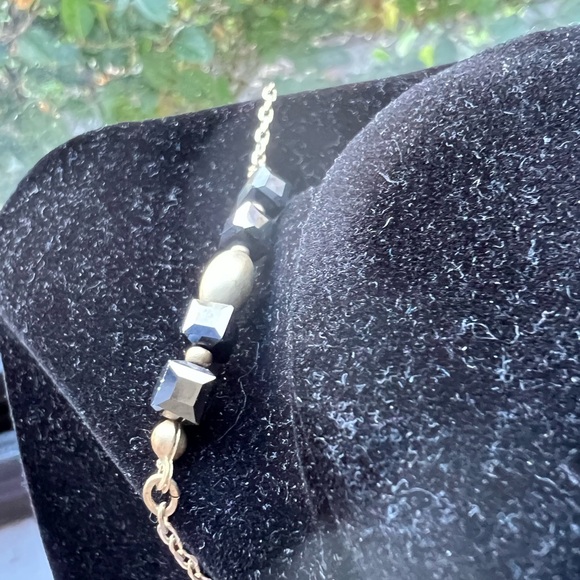 DECORATIVE GOLD TONE LONG NECKLACE WITH CRYSTALS and RHINESTONES and BEADS - Picture 5 of 10